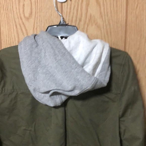 ⭐️CASLON Green Utility Jacket With Hood - Picture 8 of 8